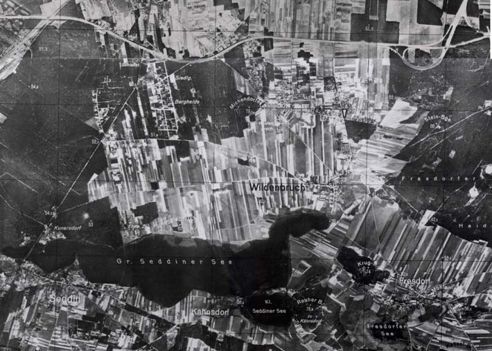 Montage von Luftbildkarten 1 : 25 000